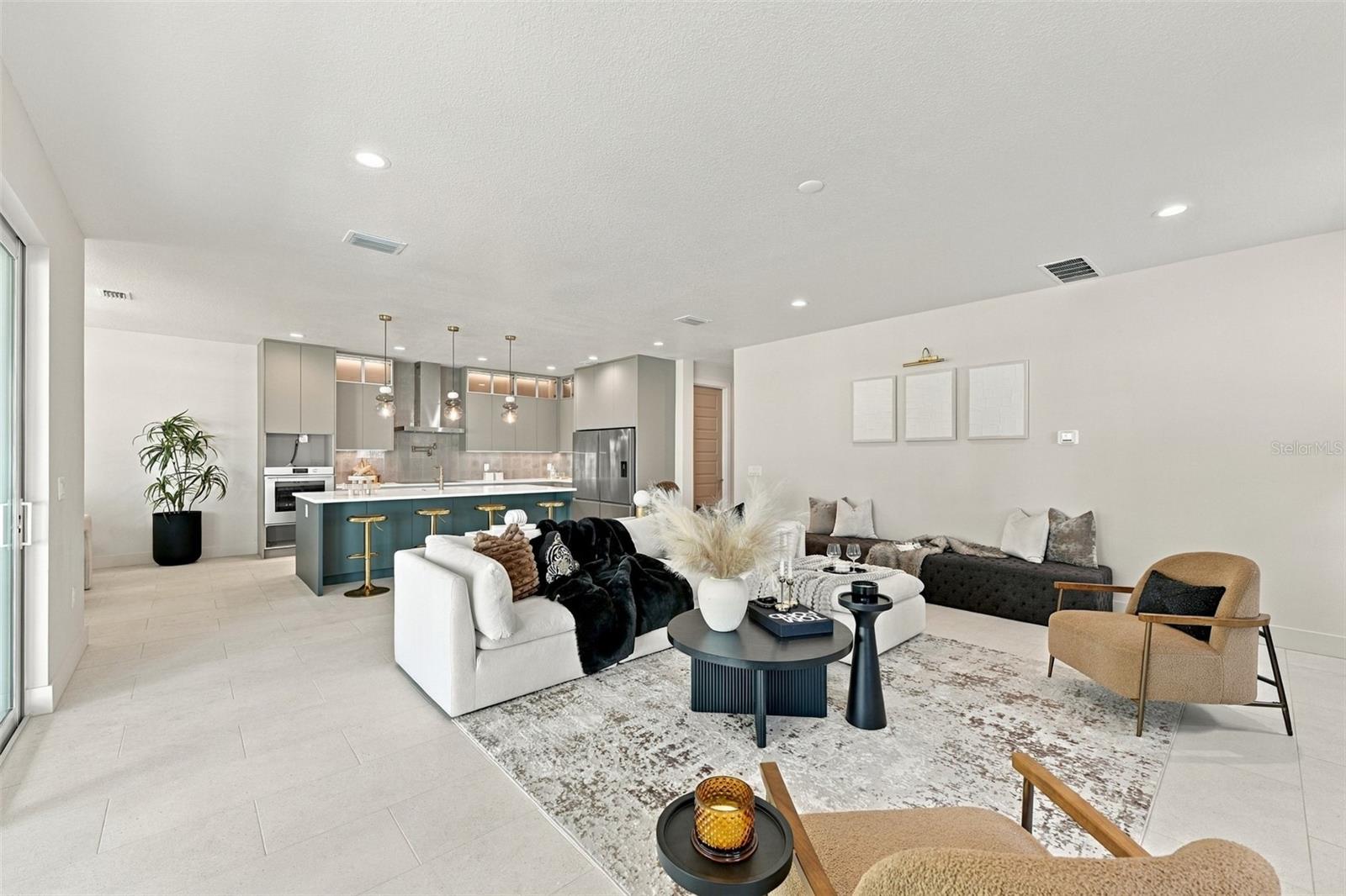 3203 W WYOMING AVE — photo 17