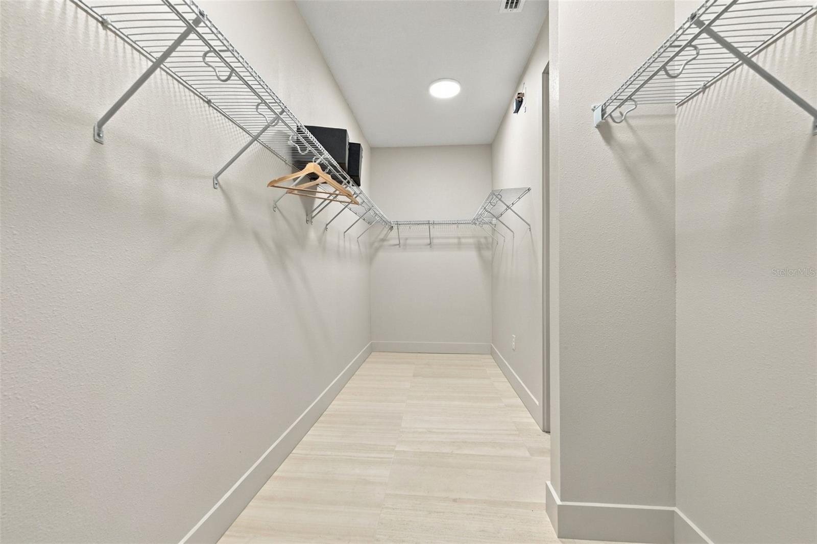 3203 W WYOMING AVE — photo 41