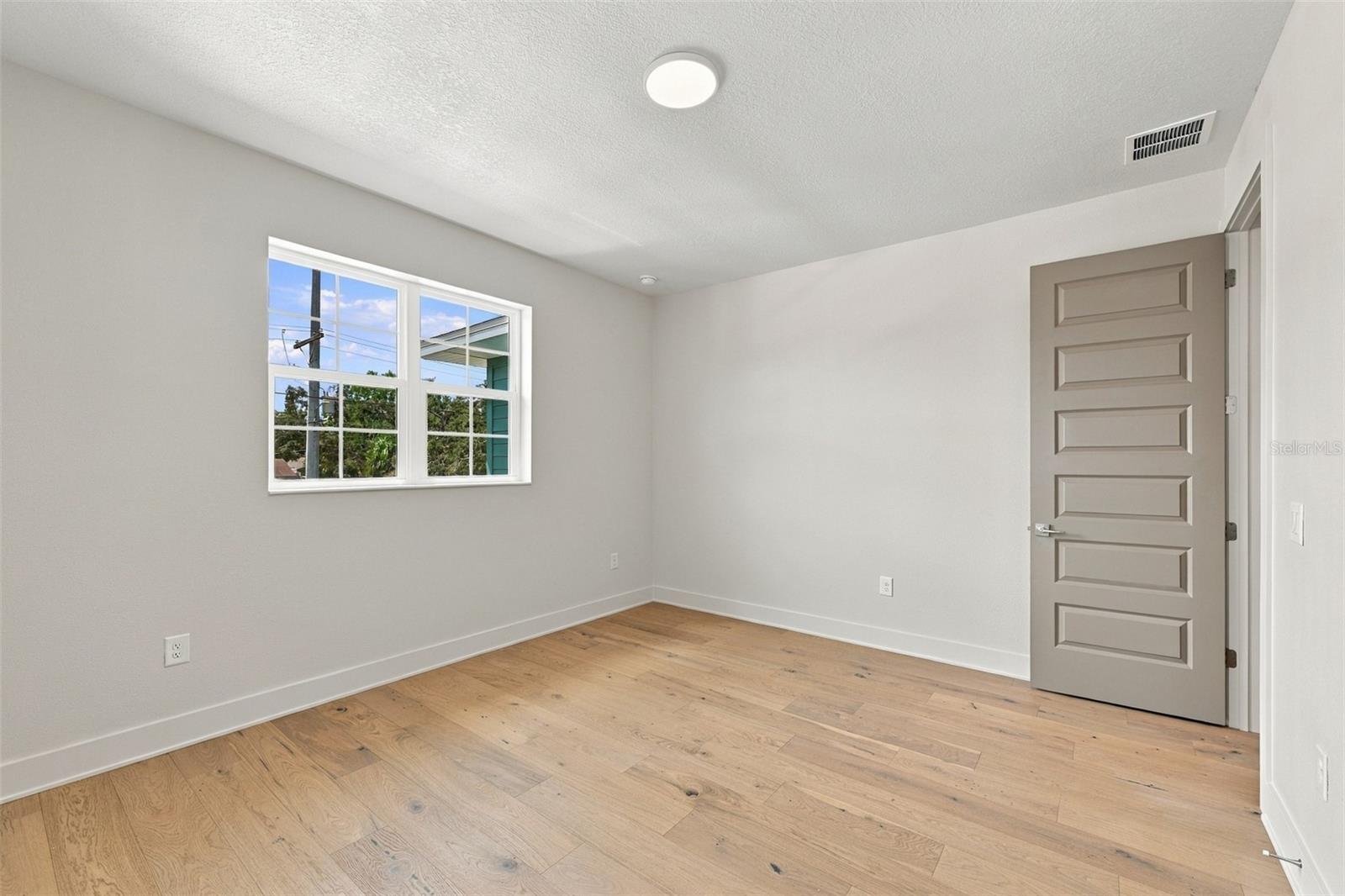3203 W WYOMING AVE — photo 46