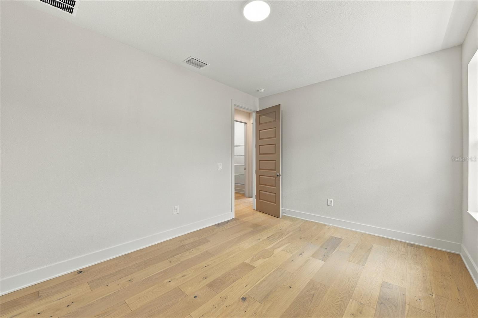 3203 W WYOMING AVE — photo 52