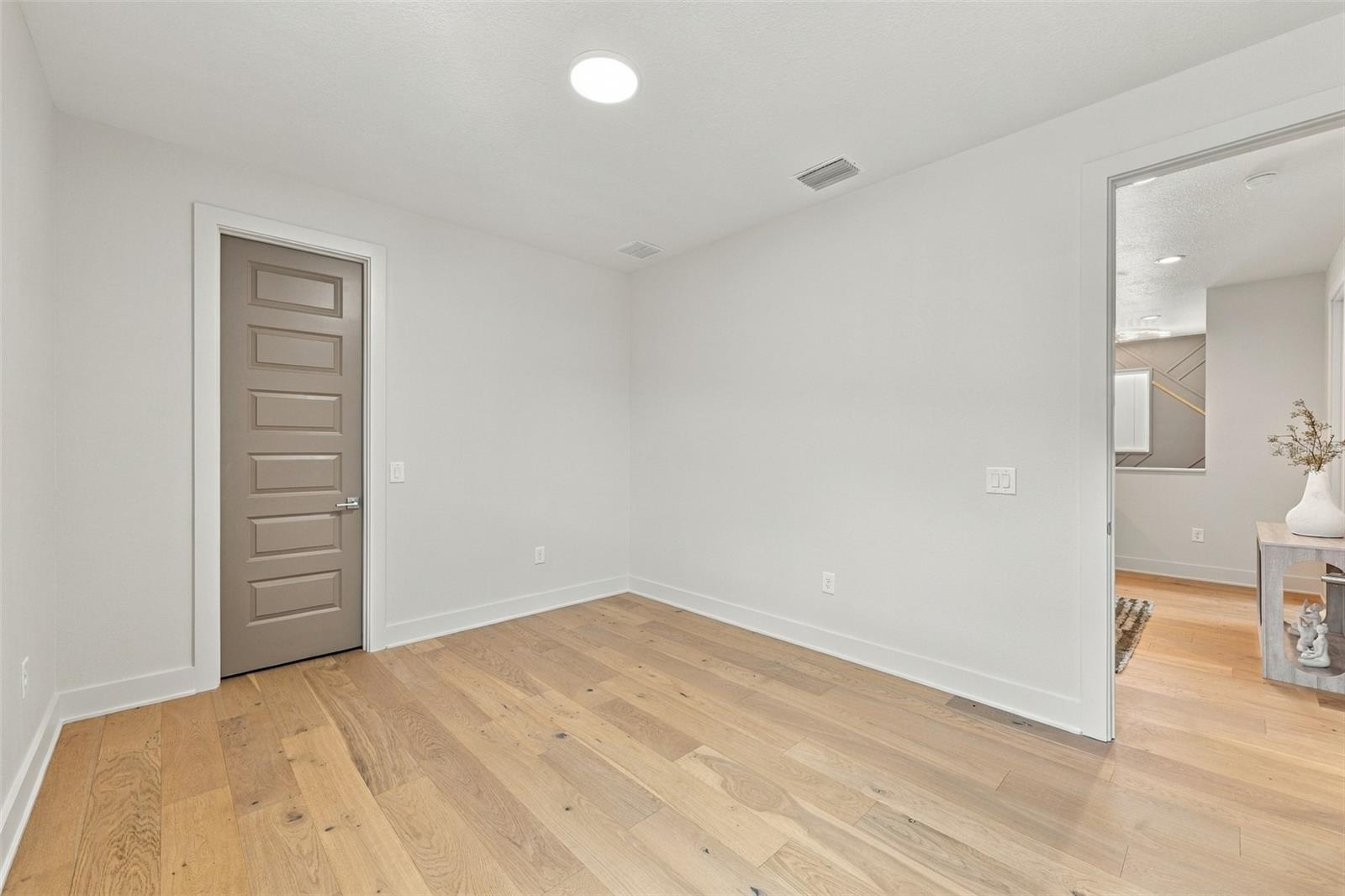 3203 W WYOMING AVE — photo 51