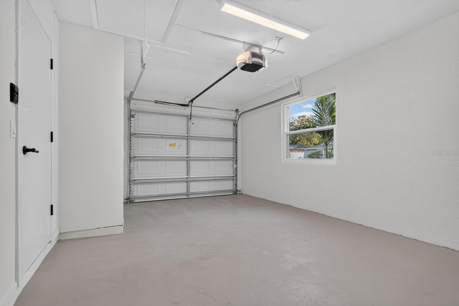 403 EVERGREEN DR — photo 37