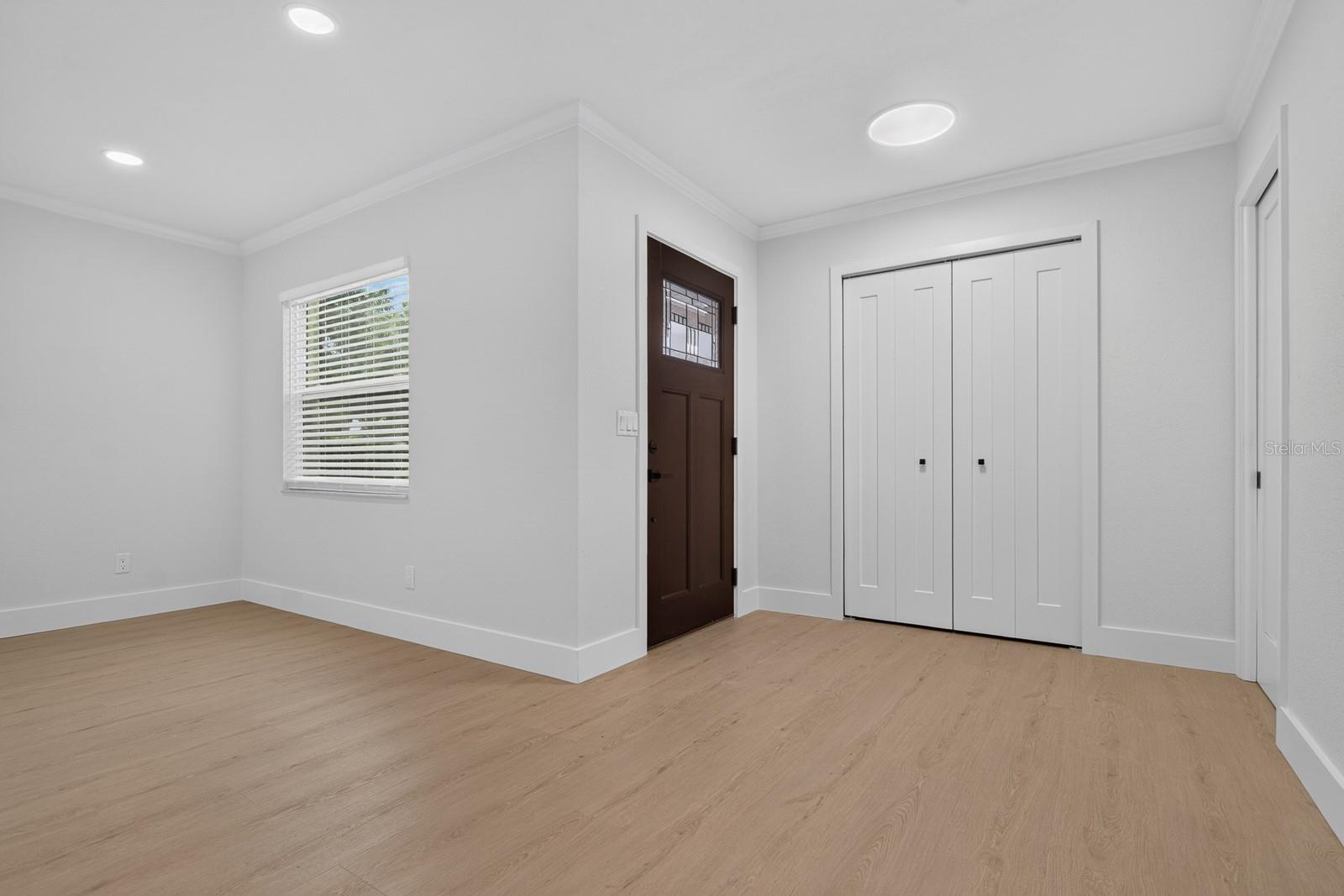 403 EVERGREEN DR — photo 13