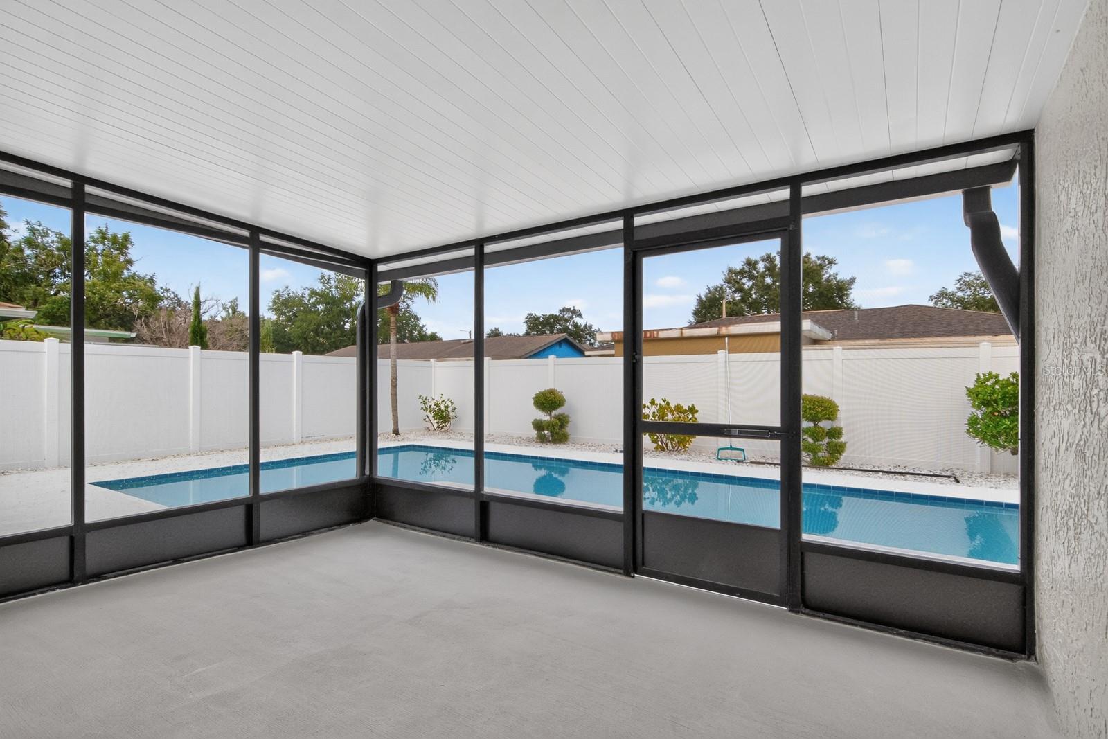 403 EVERGREEN DR — photo 22