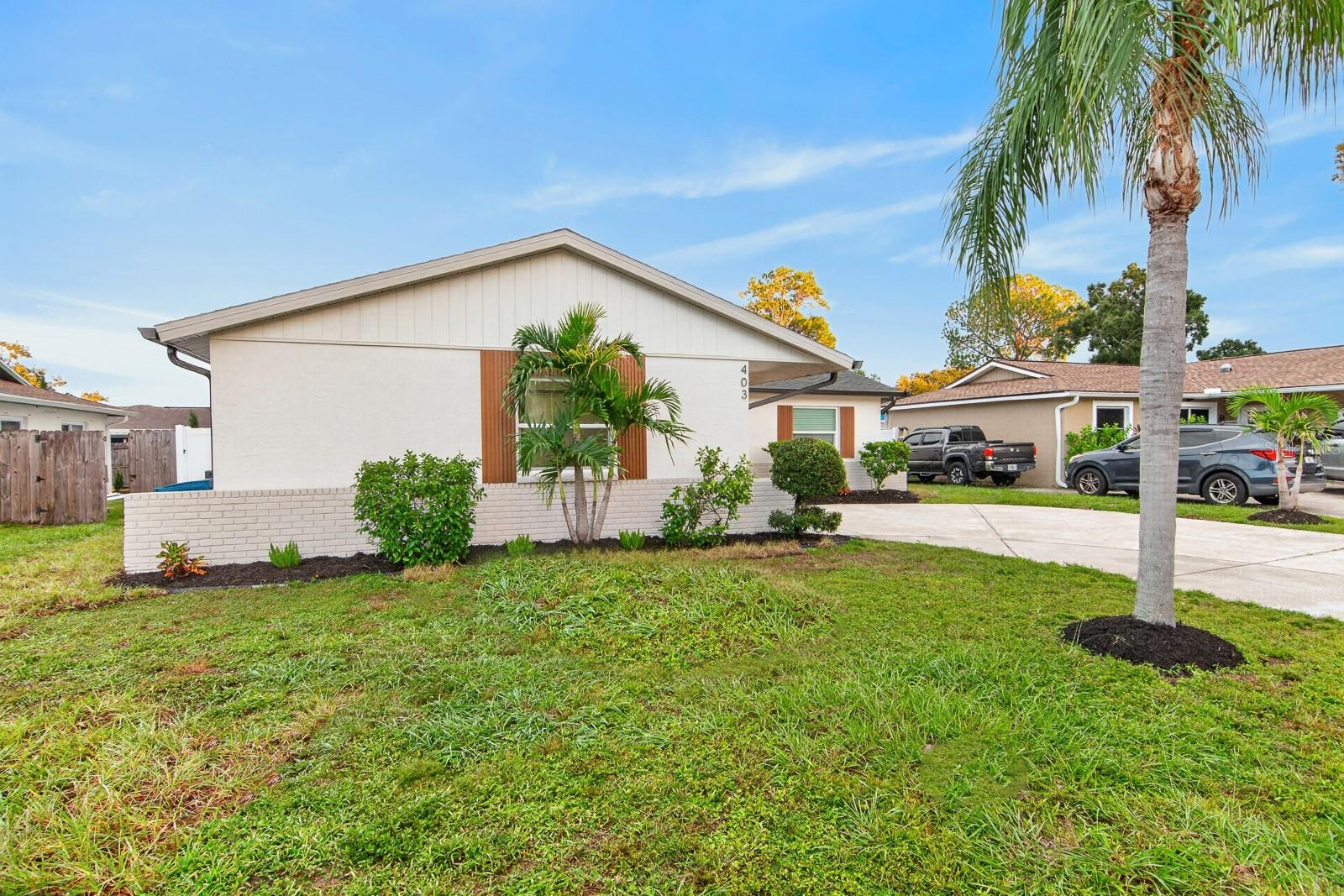 403 EVERGREEN DR — photo 39