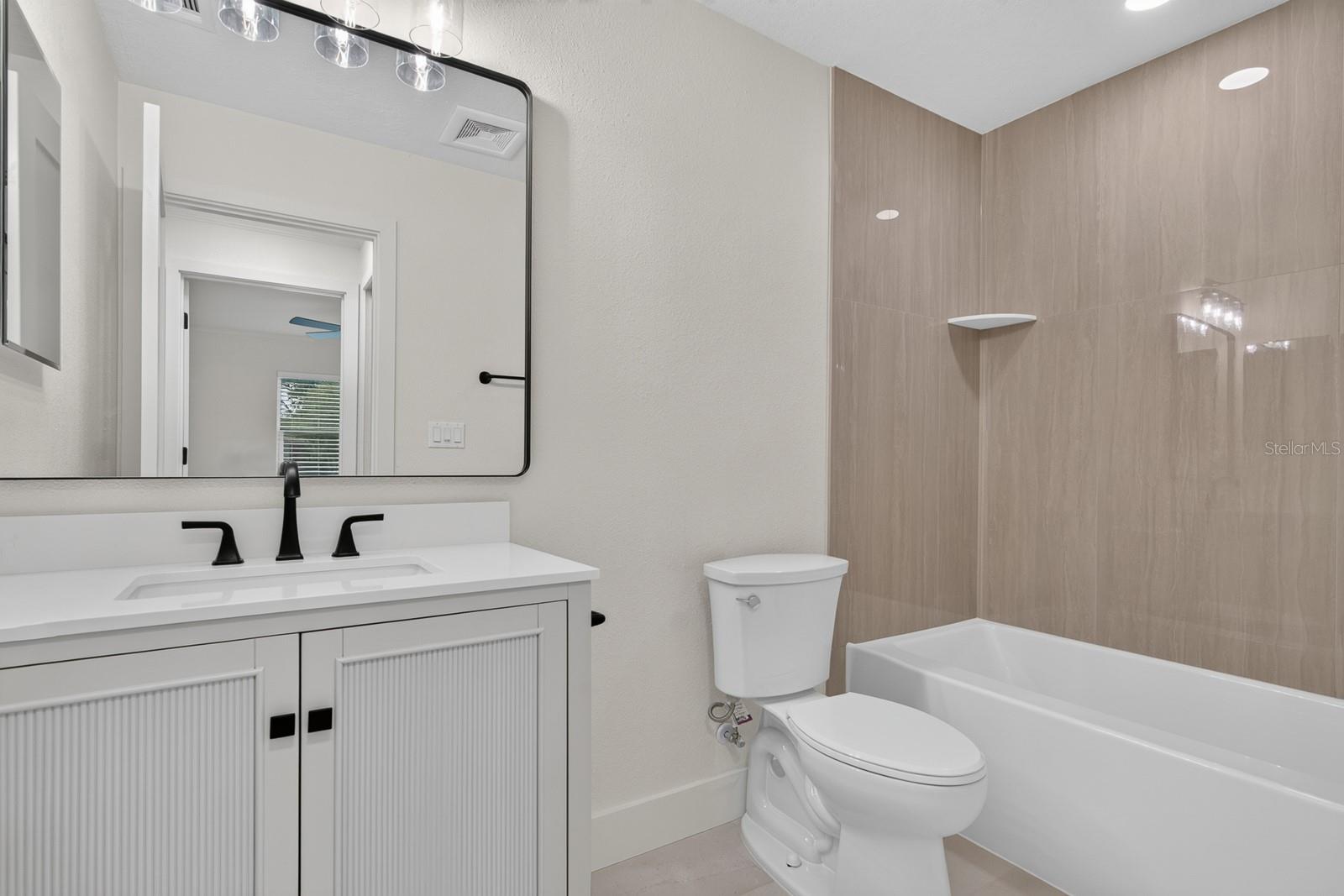 403 EVERGREEN DR — photo 7