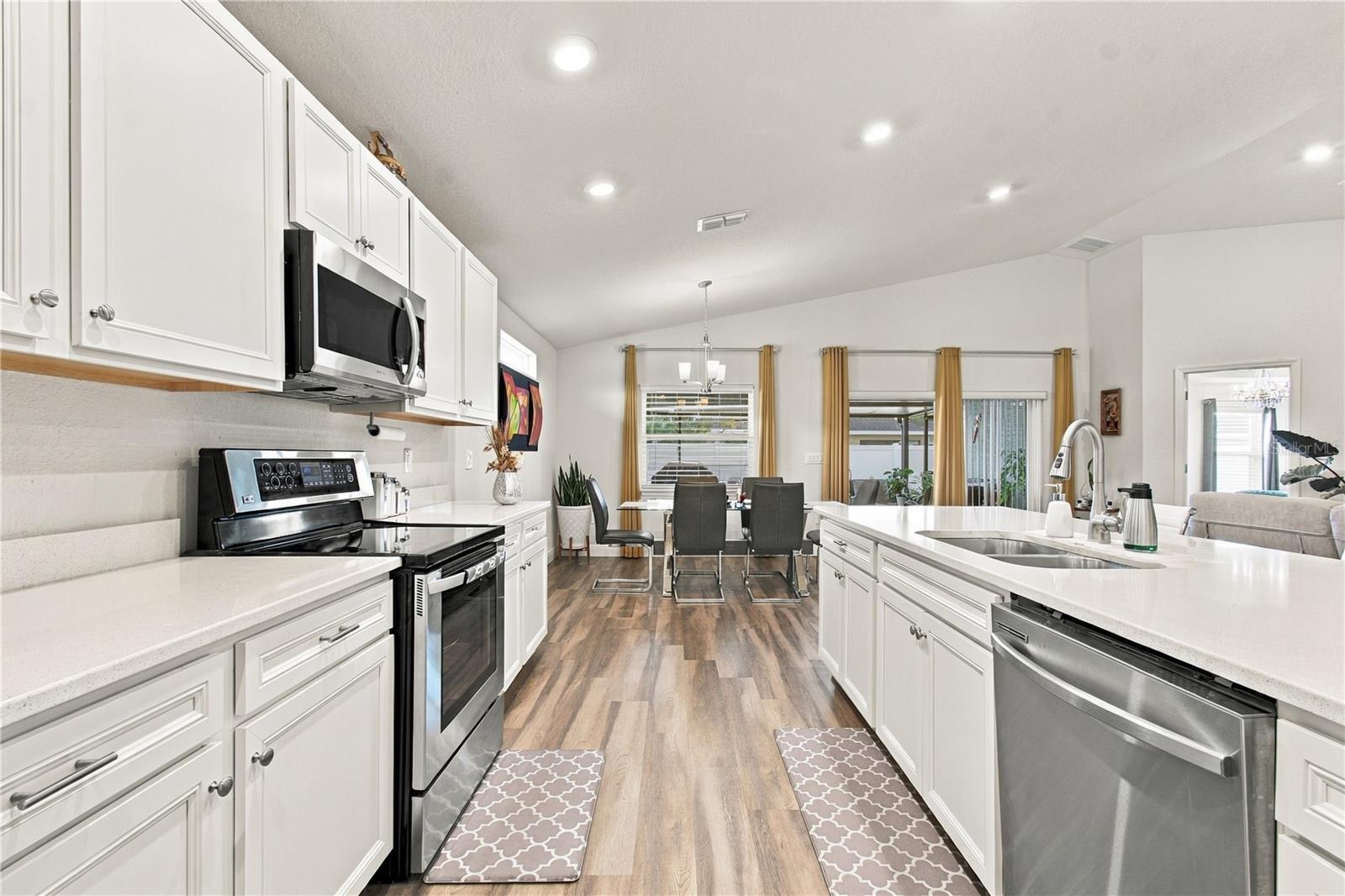 6884 ABBYWOOD LN — photo 17