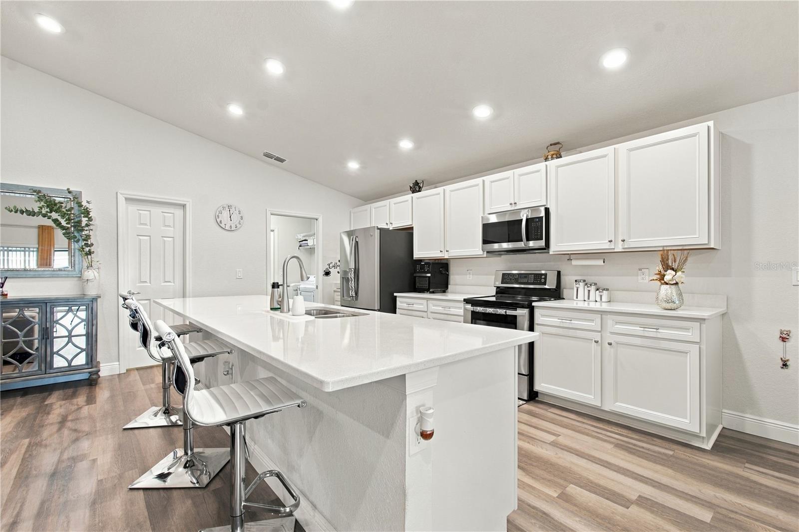6884 ABBYWOOD LN — photo 12