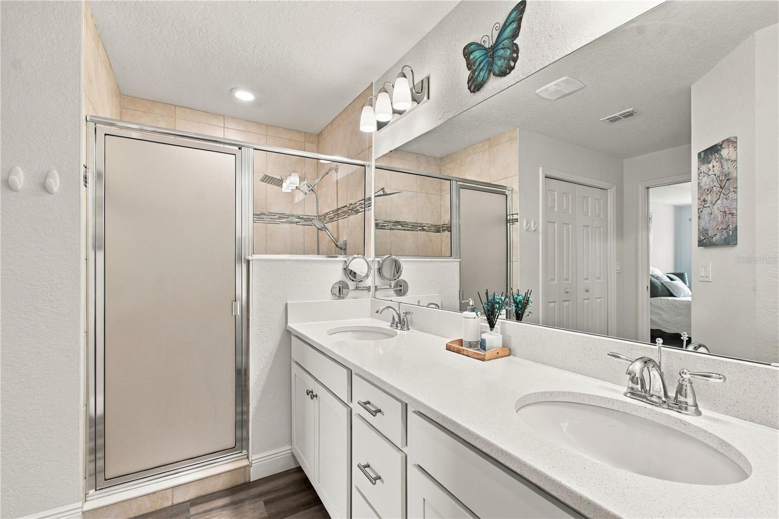 6884 ABBYWOOD LN — photo 40