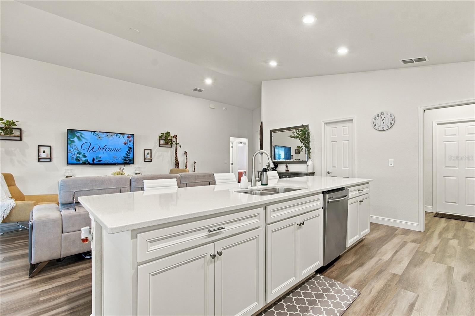 6884 ABBYWOOD LN — photo 14