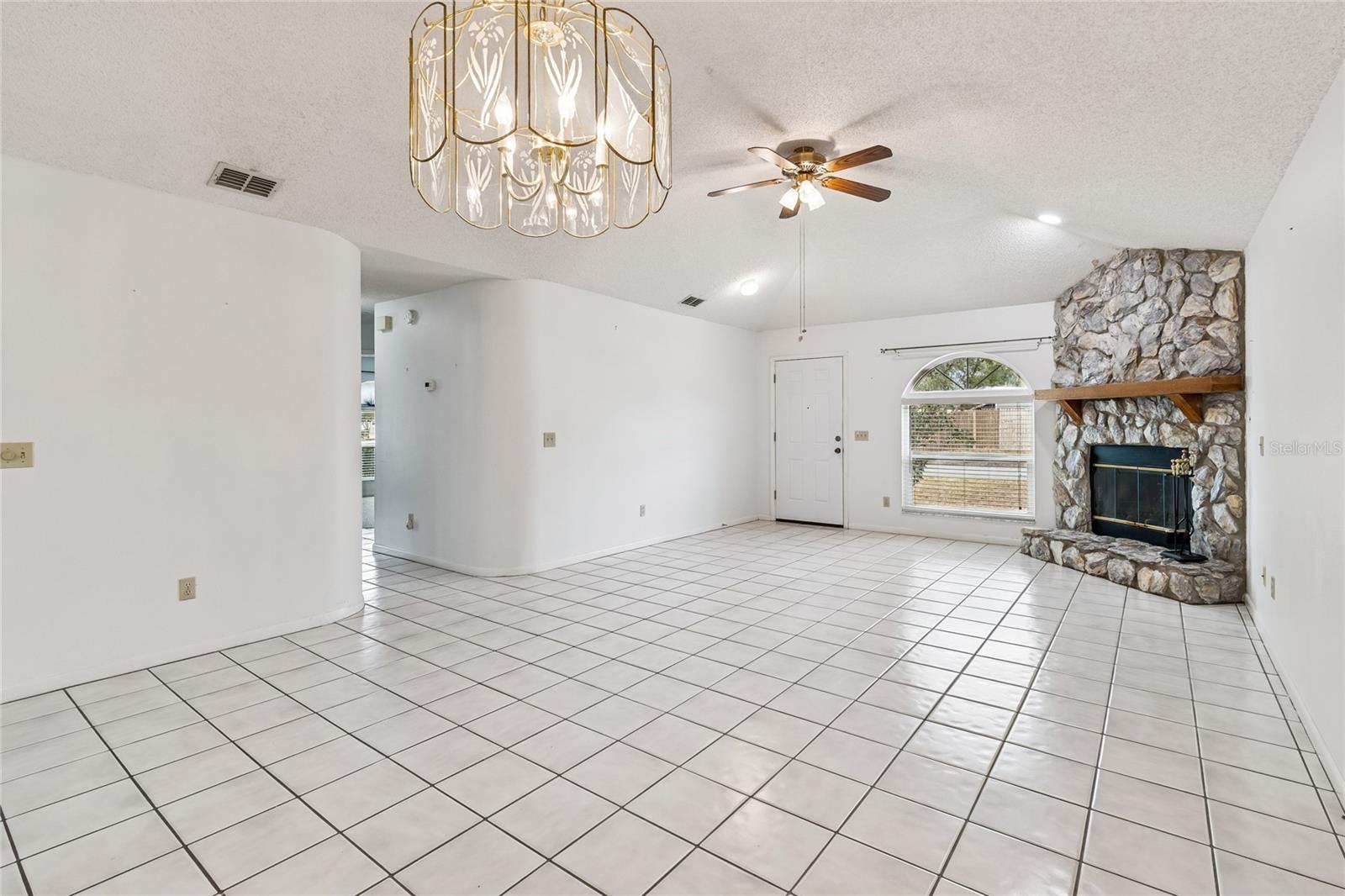 23227 CLUB VILLAS DR #38 — photo 11
