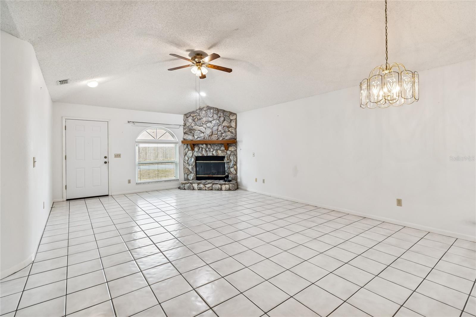 23227 CLUB VILLAS DR #38 — photo 7