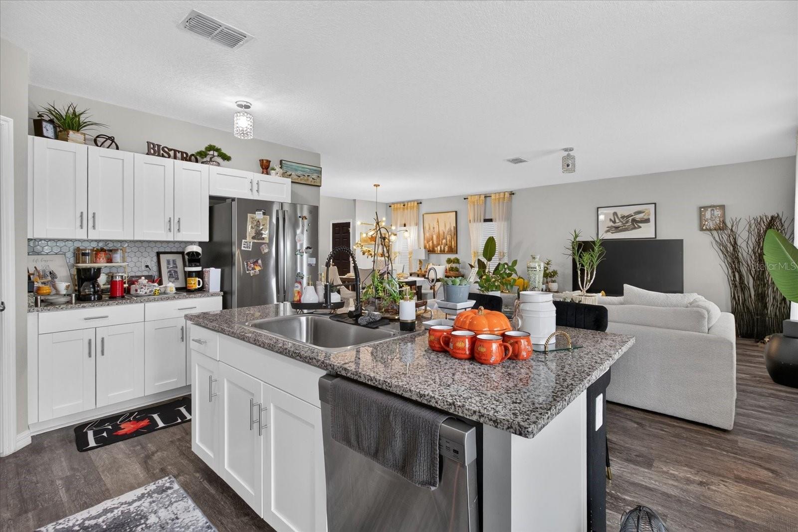 13077 OAK HILL WAY — photo 26