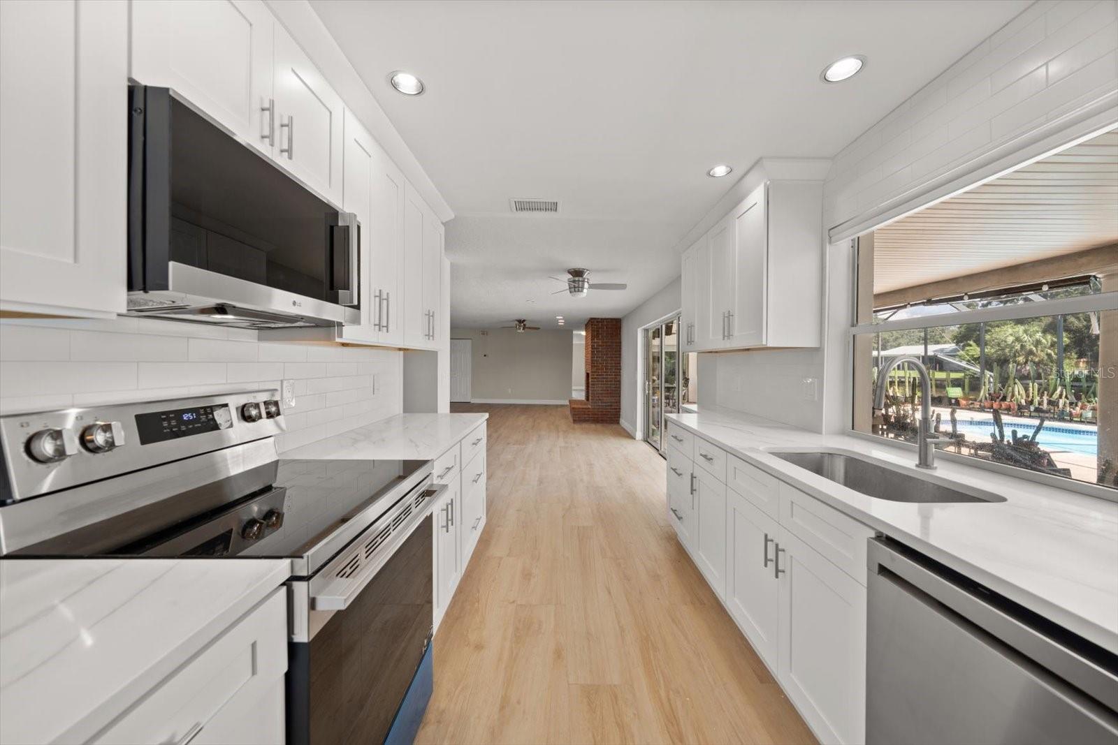 1641 SHERBROOK RD — photo 10