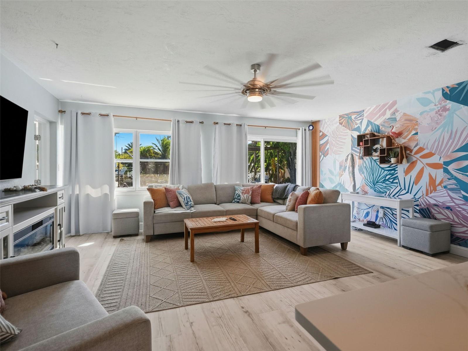 13730 MELANIE AVE — photo 8