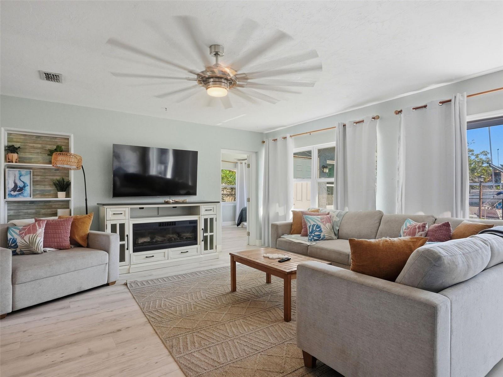 13730 MELANIE AVE — photo 6