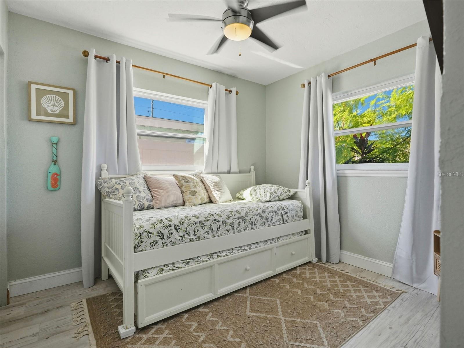 13730 MELANIE AVE — photo 16