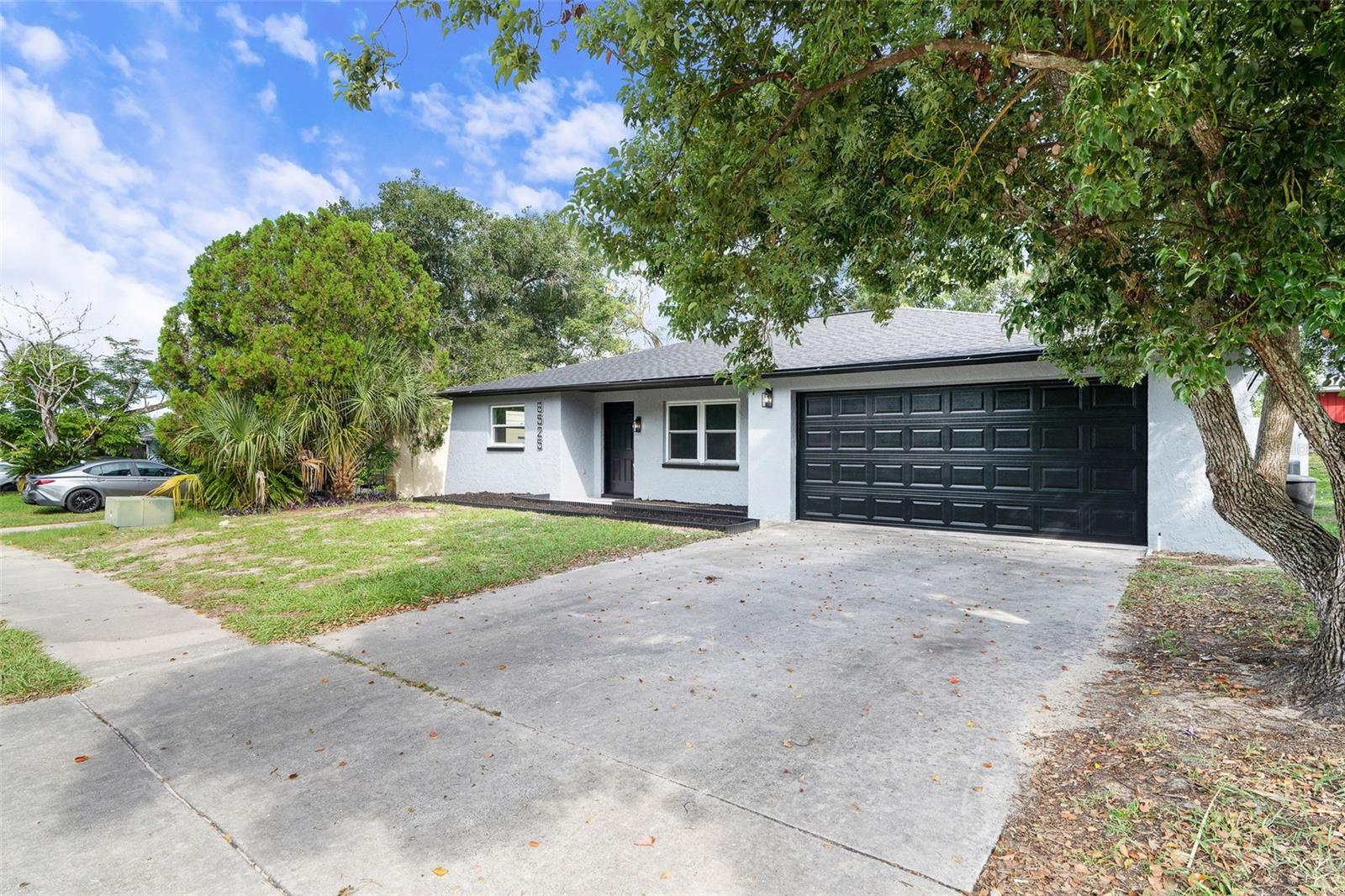 8525 BRIAR PATCH DR — photo 2