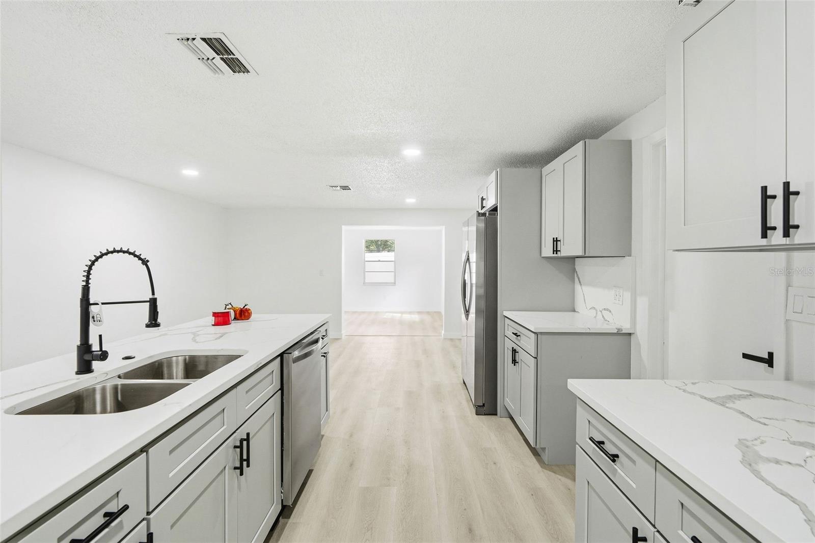 8525 BRIAR PATCH DR — photo 9