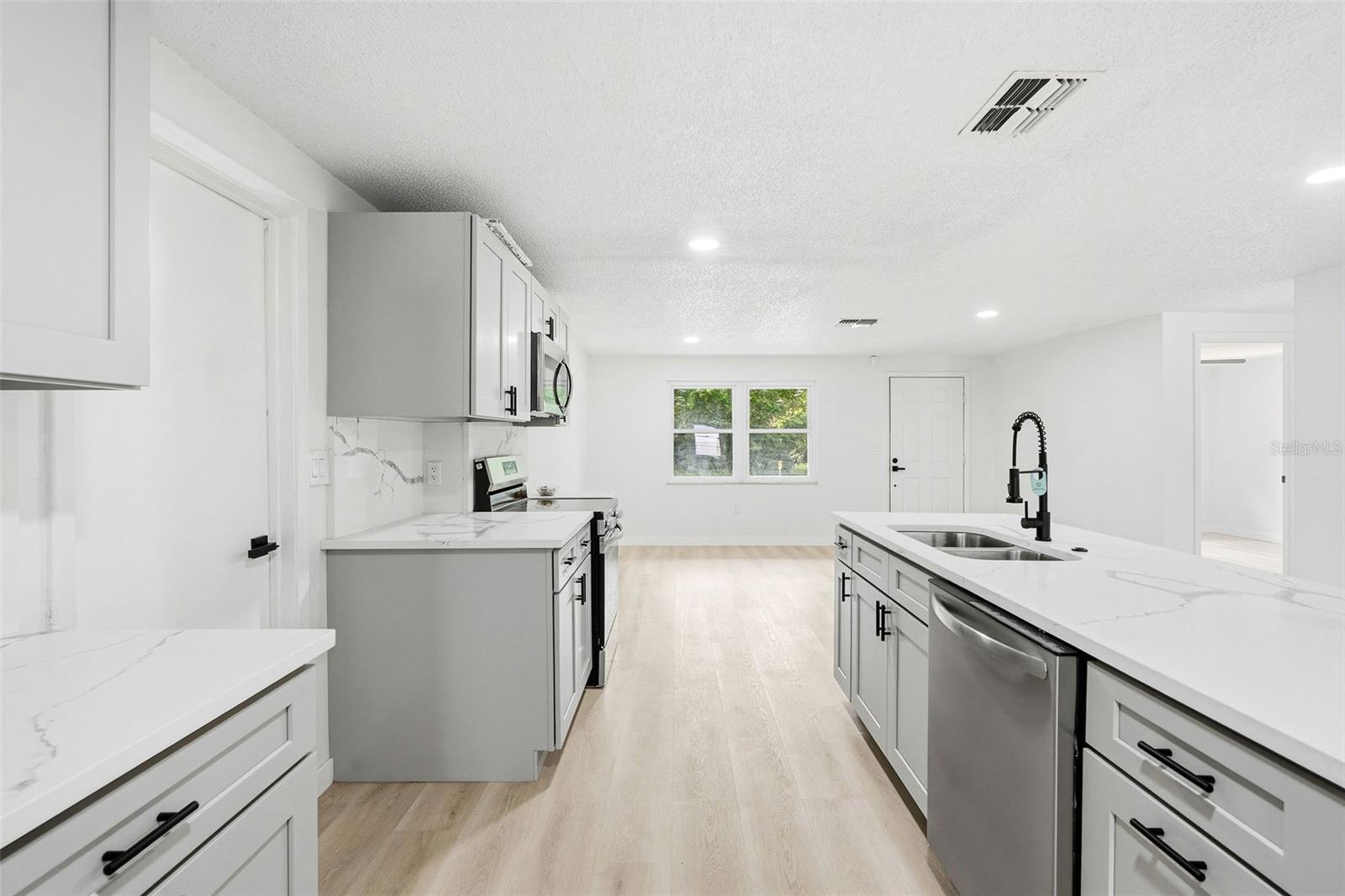 8525 BRIAR PATCH DR — photo 10
