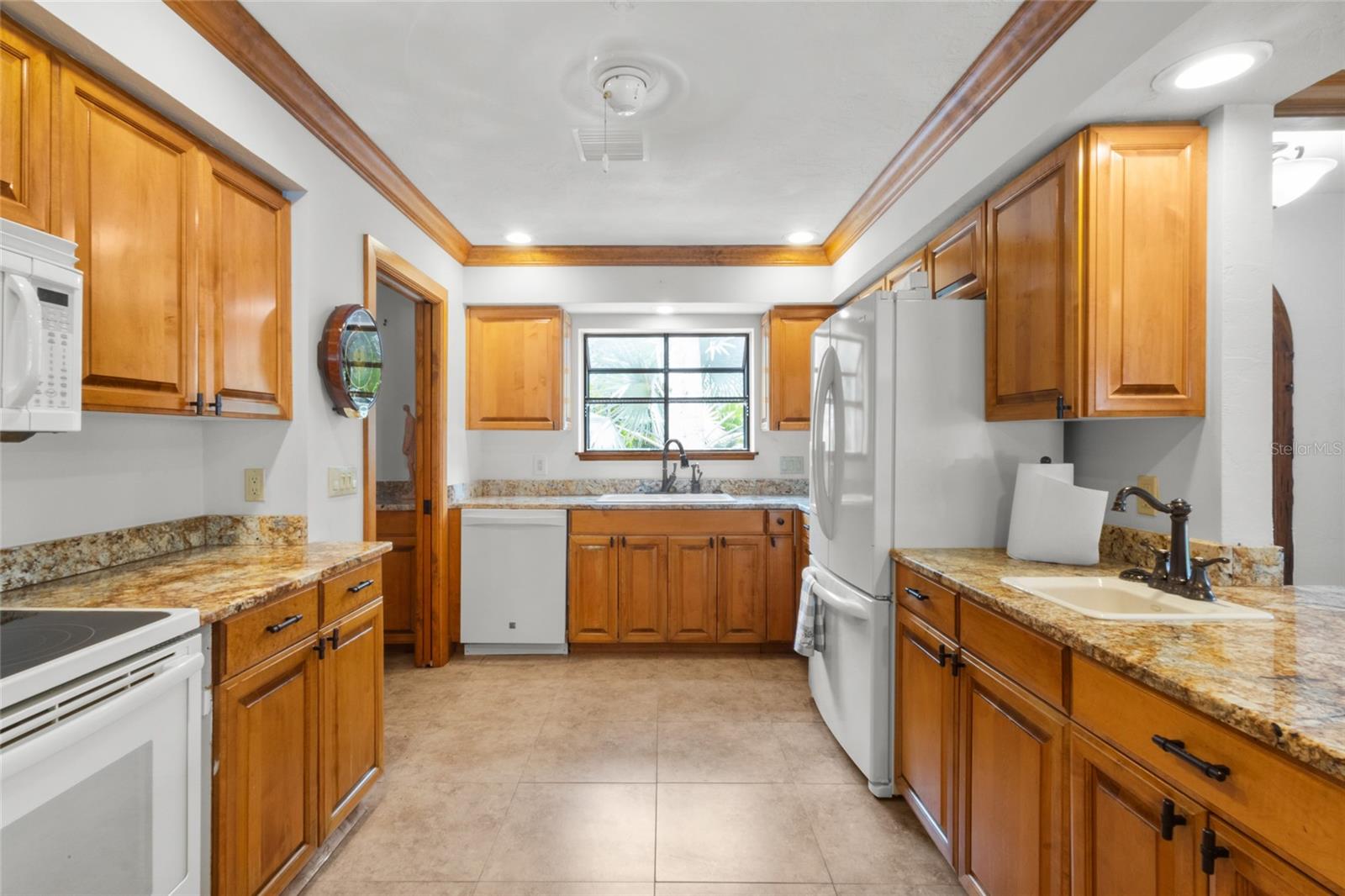 5381 PALOS VERDES DR — photo 8