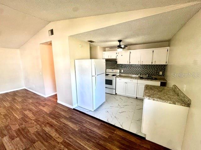 2305 E 23RD AVE — photo 9