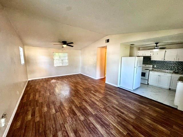 2305 E 23RD AVE — photo 2