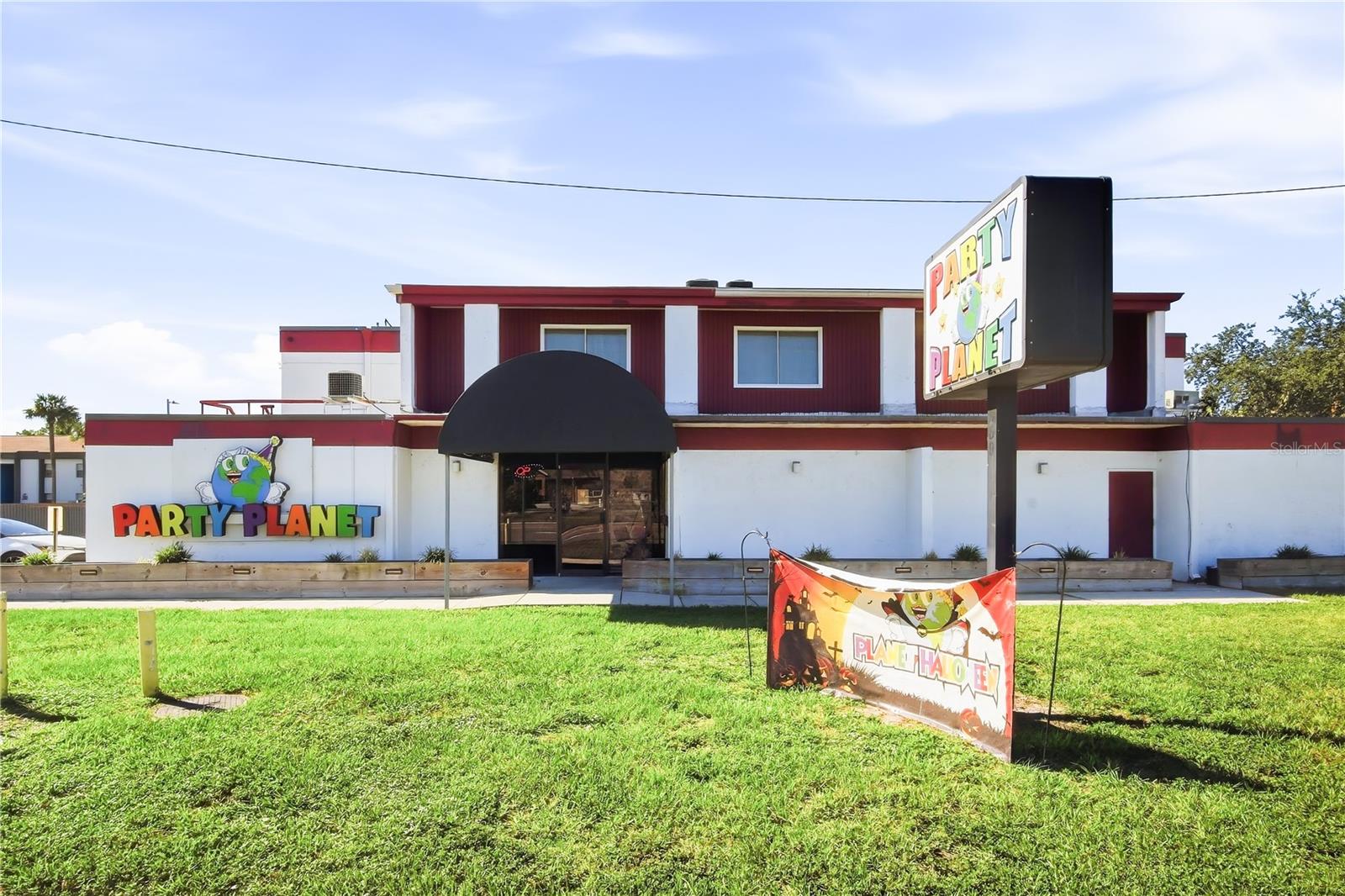 939 OAKFIELD DR — photo 4
