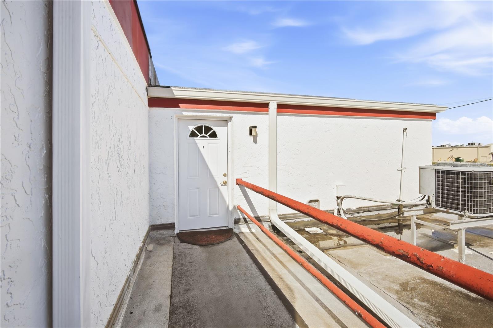 939 OAKFIELD DR — photo 3