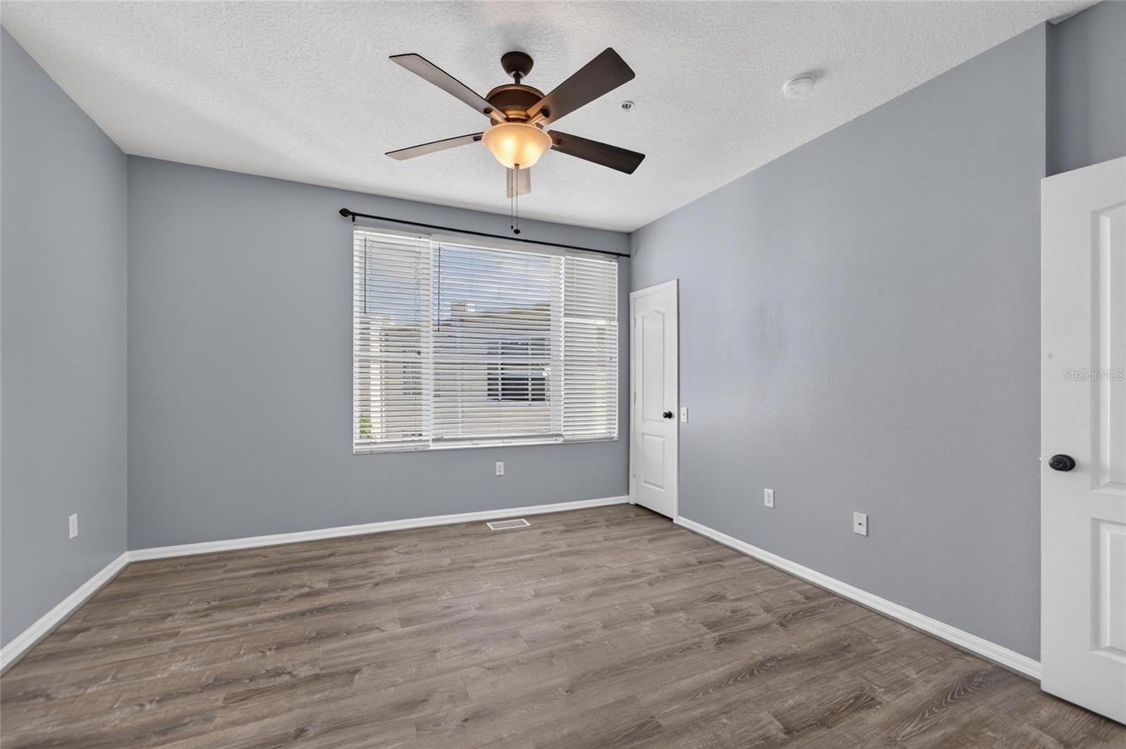 3186 BAYSHORE OAKS DR — photo 42