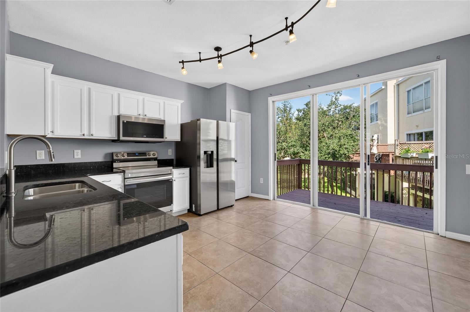 3186 BAYSHORE OAKS DR — photo 25