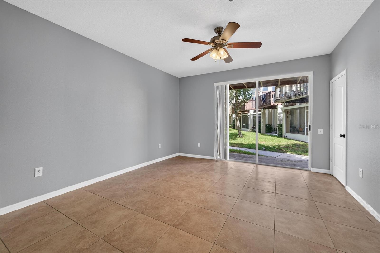 3186 BAYSHORE OAKS DR — photo 8