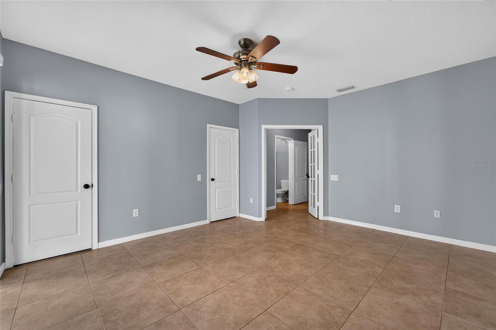 3186 BAYSHORE OAKS DR — photo 9