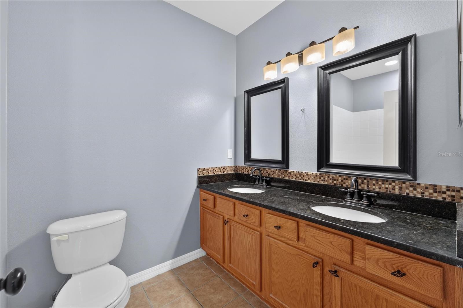 3186 BAYSHORE OAKS DR — photo 45