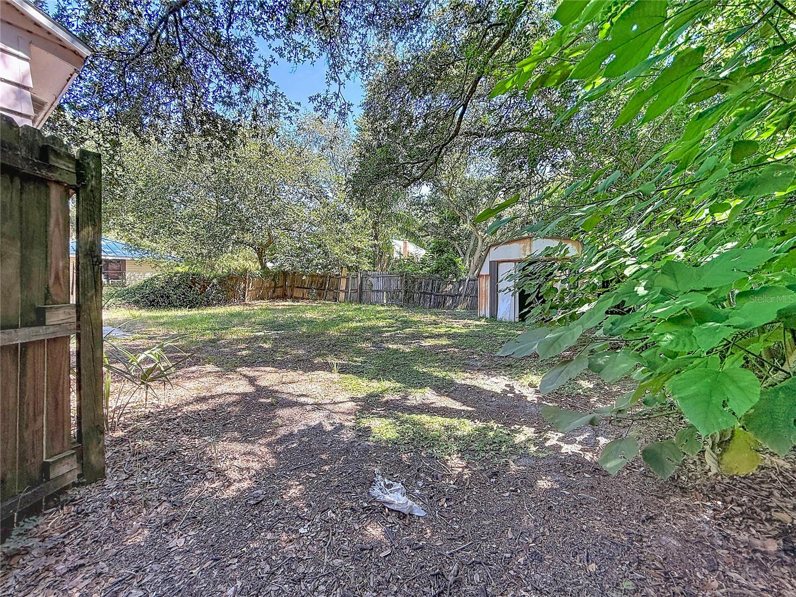 331 MARIE ST — photo 25