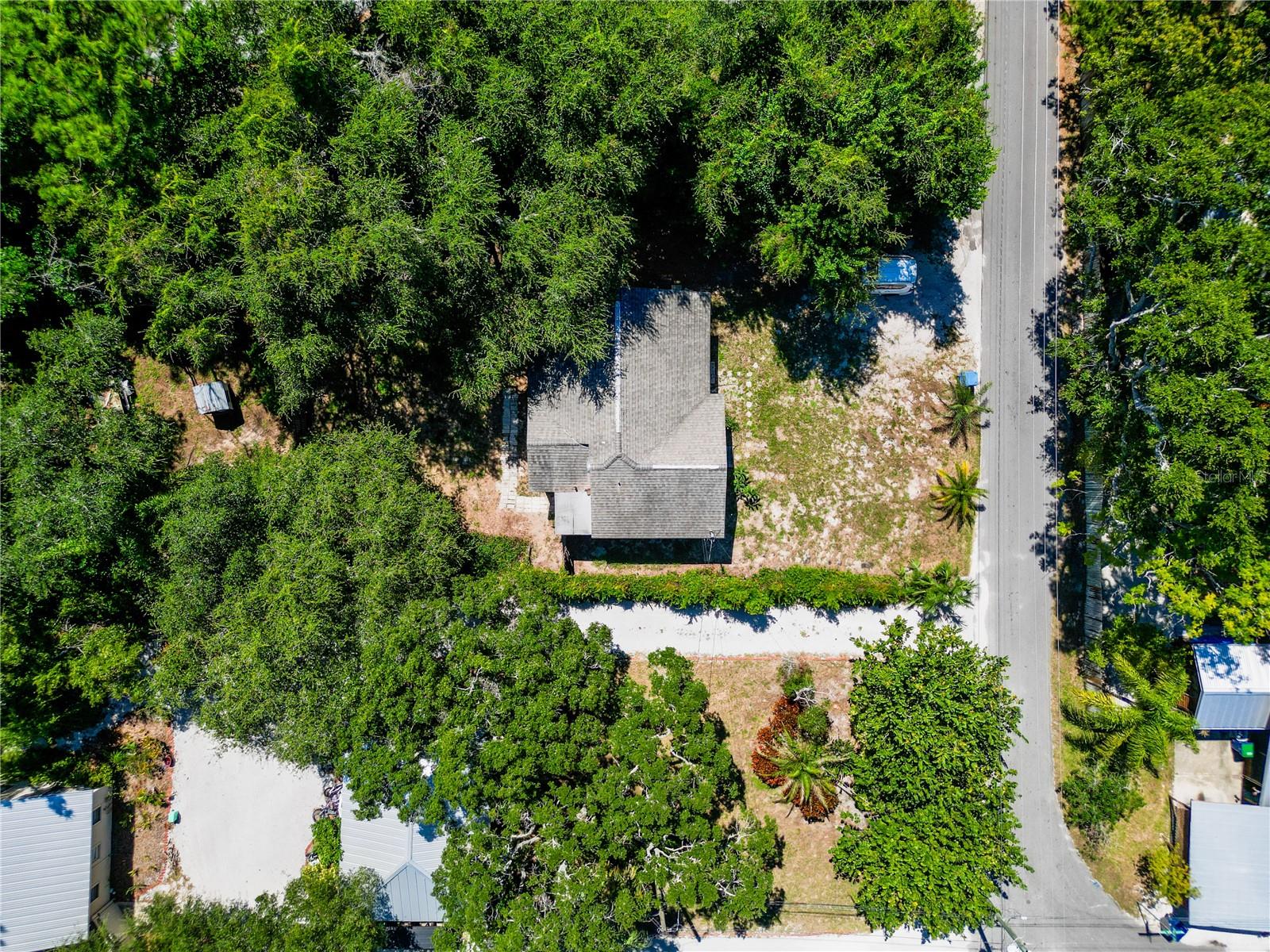 331 MARIE ST — photo 34