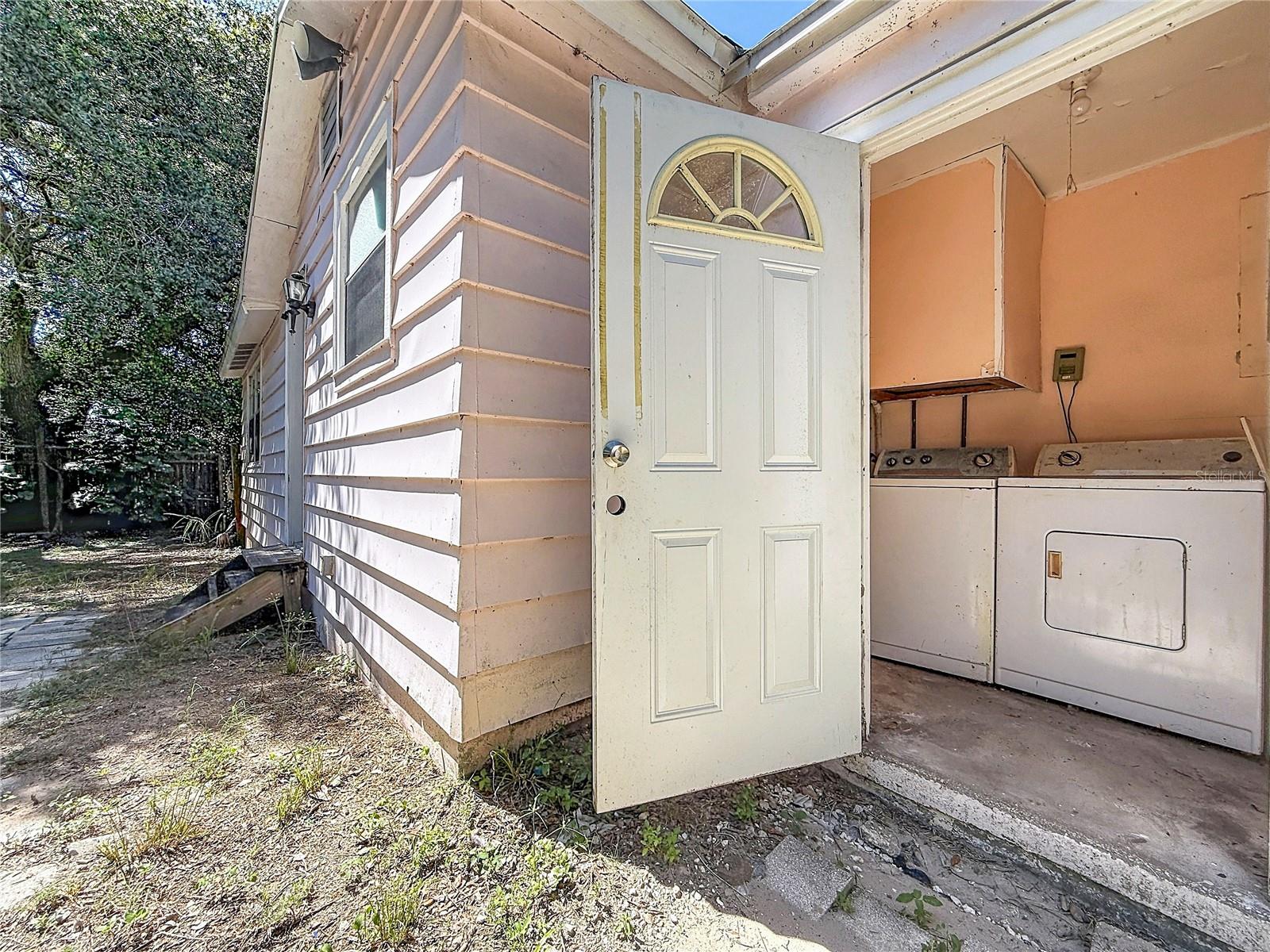 331 MARIE ST — photo 23