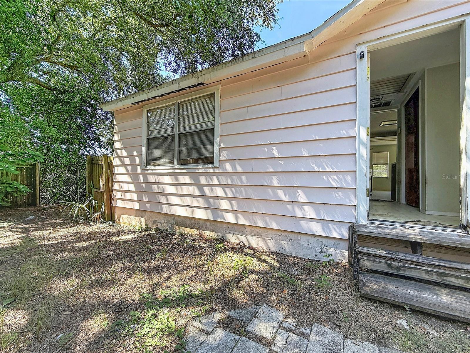 331 MARIE ST — photo 22