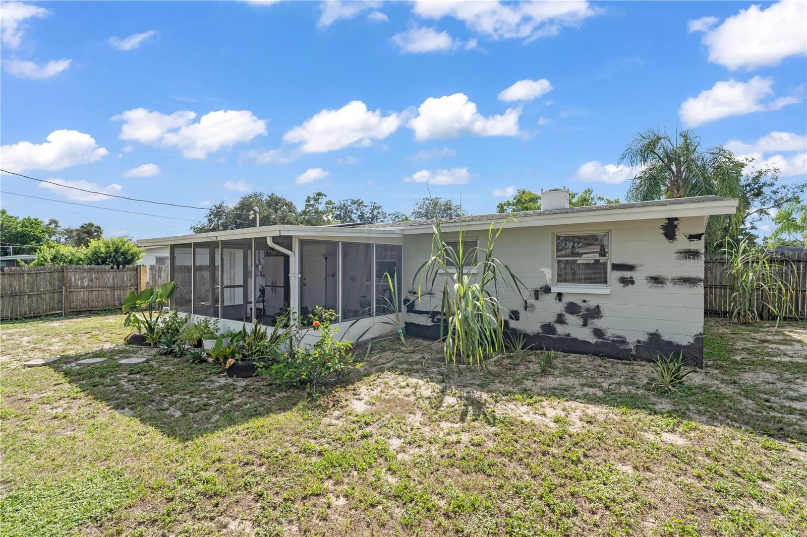 1400 JENNINGS DR — photo 23