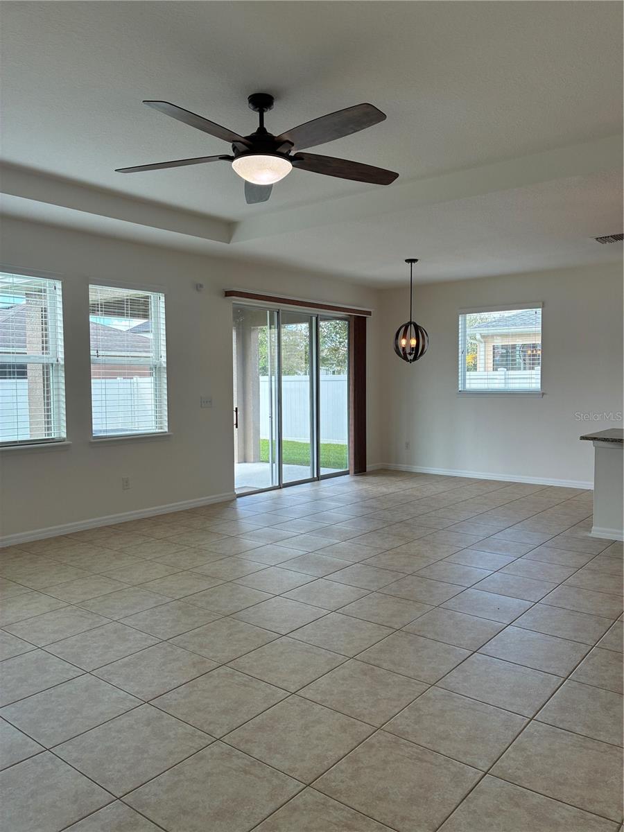5401 SUNCATCHER DR — photo 10