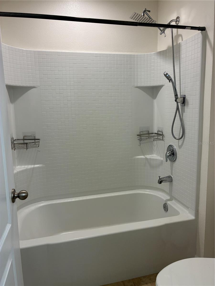 5401 SUNCATCHER DR — photo 24