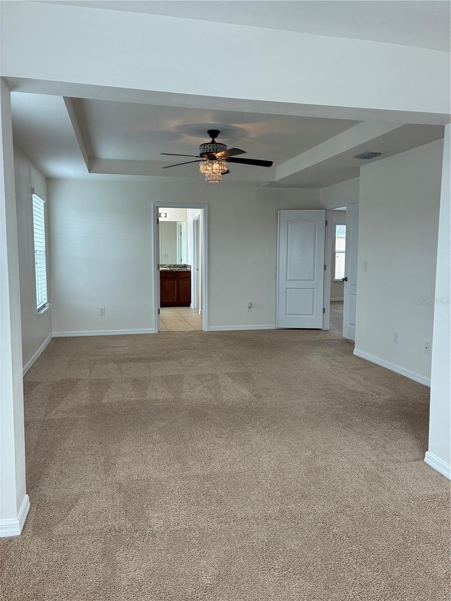 5401 SUNCATCHER DR — photo 33