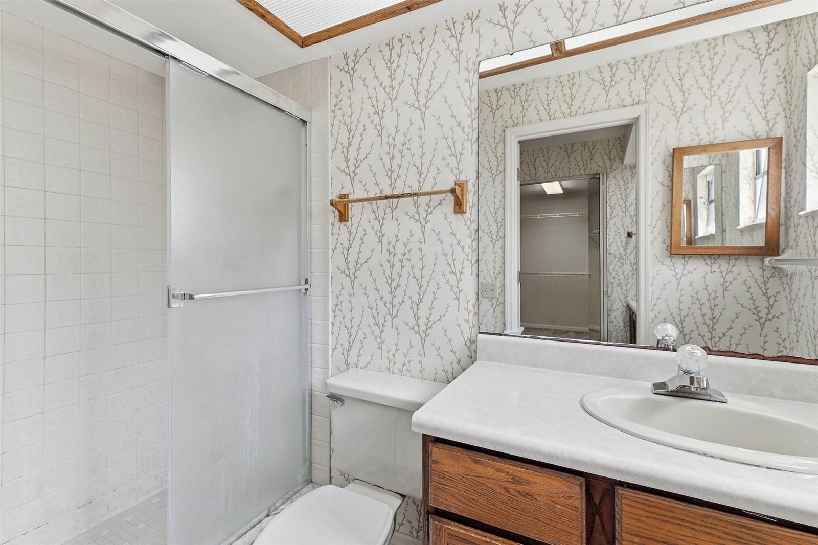 1304 TREETOP DR — photo 33