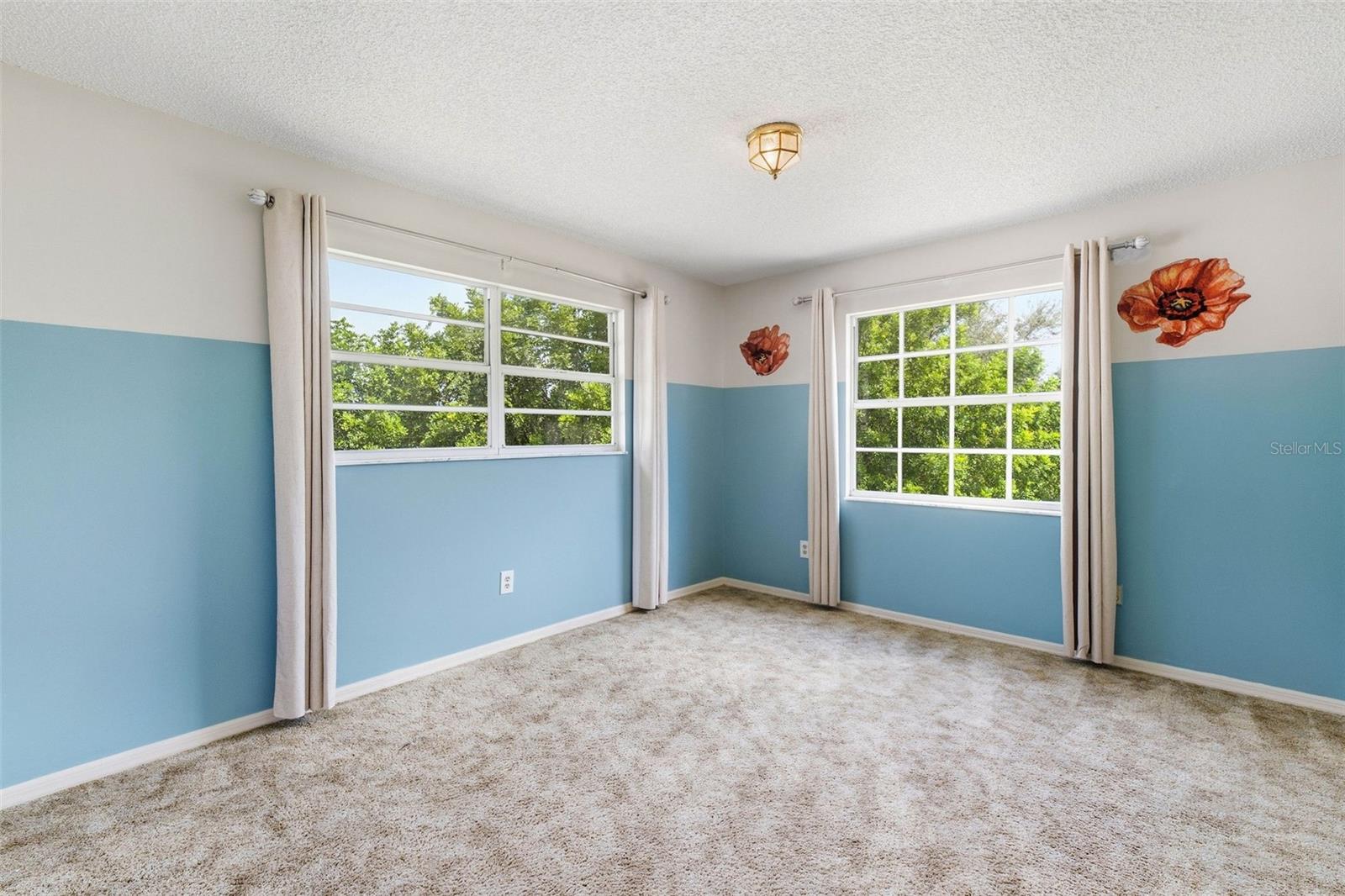 1304 TREETOP DR — photo 41