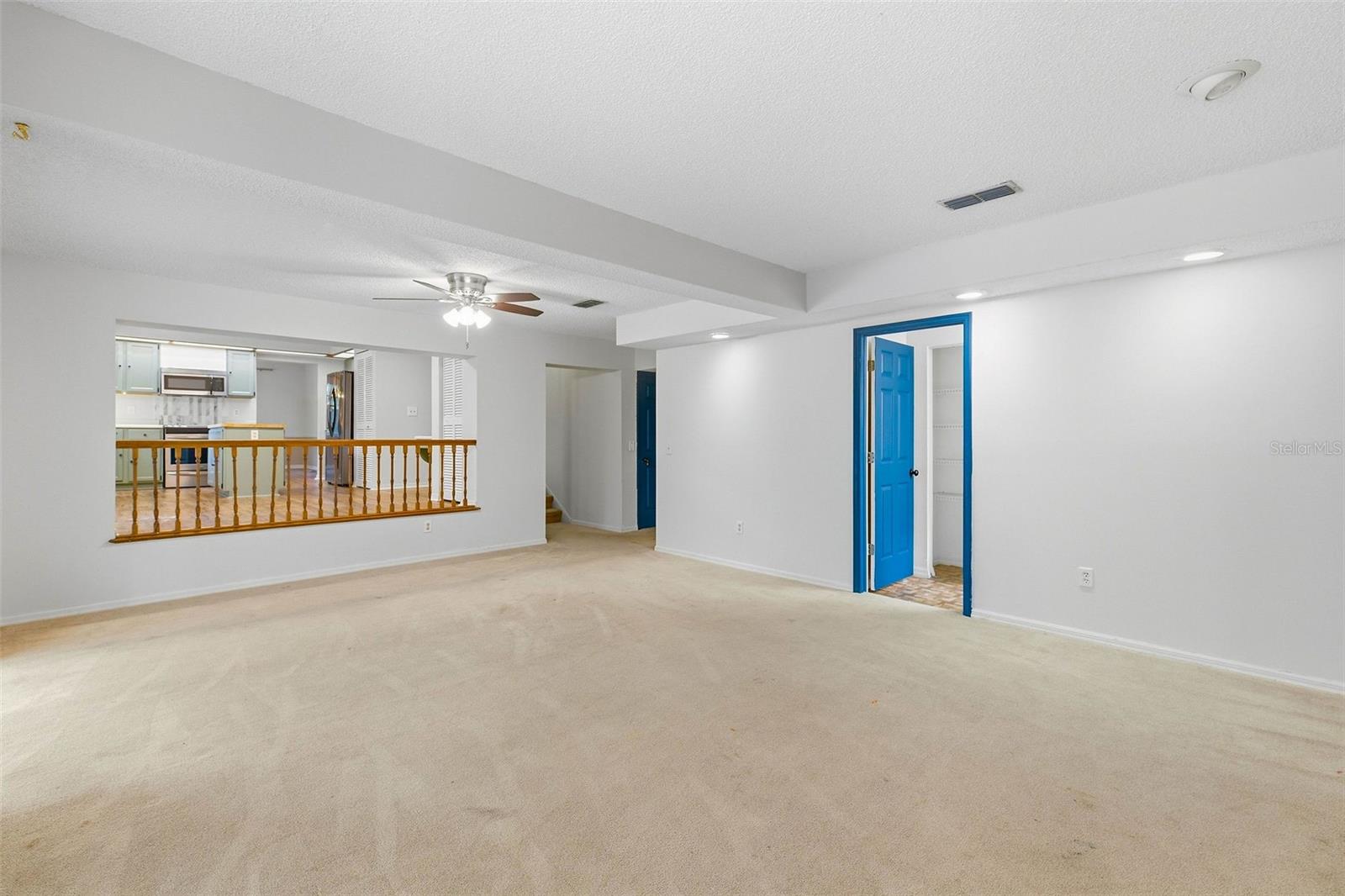 1304 TREETOP DR — photo 20