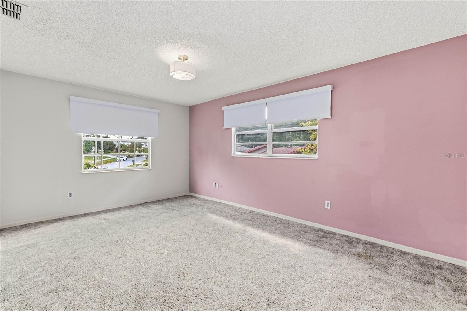 1304 TREETOP DR — photo 35