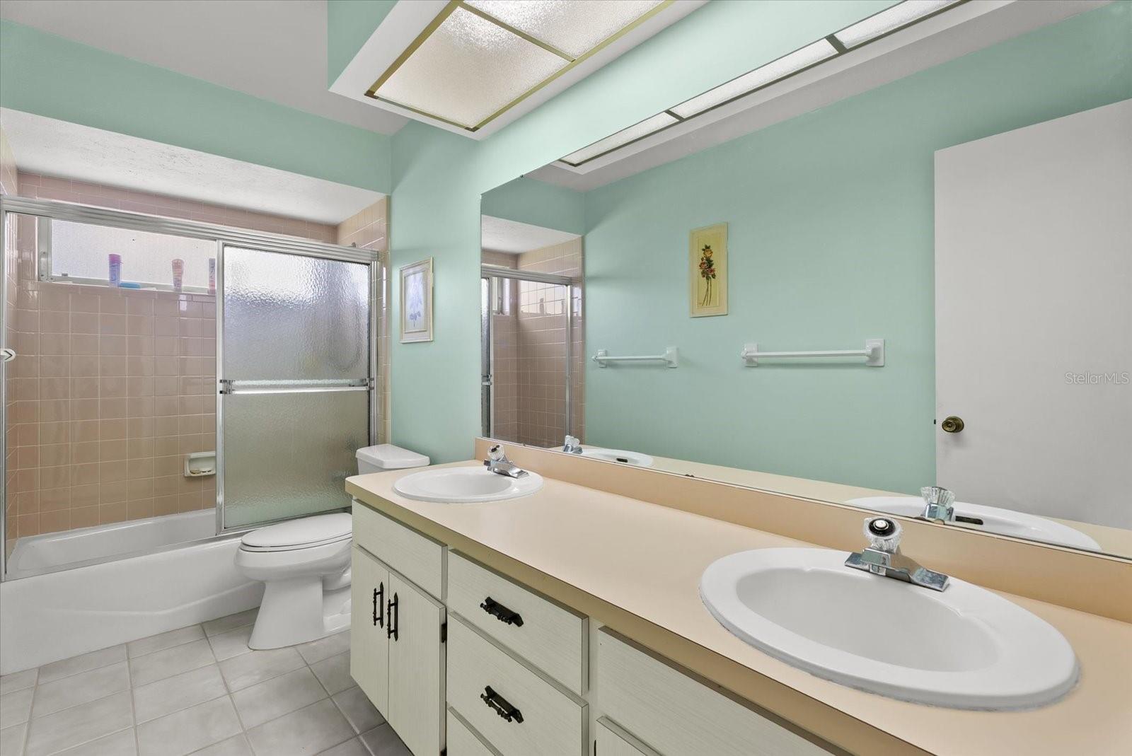 3378 KENMORE DR — photo 9