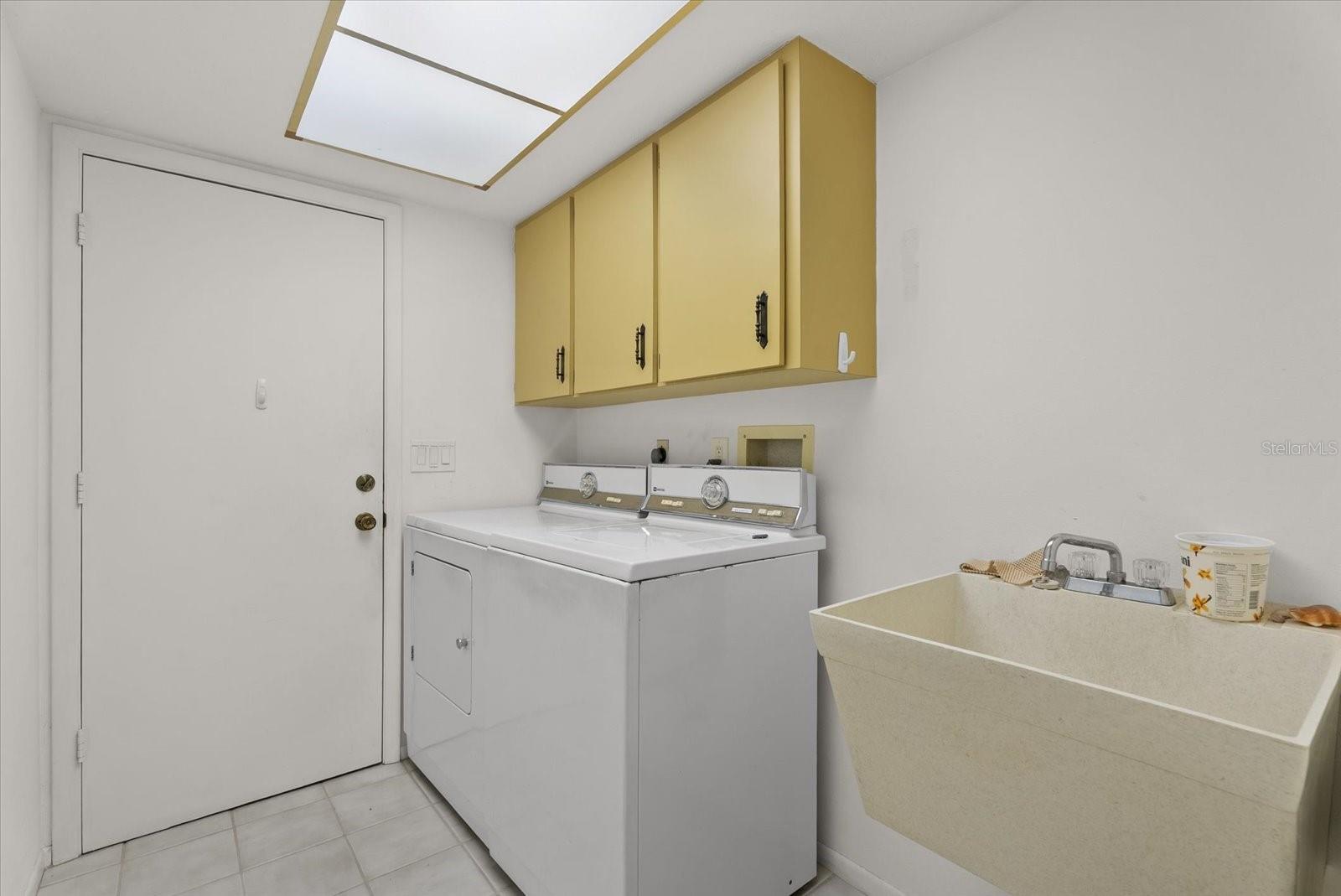3378 KENMORE DR — photo 21