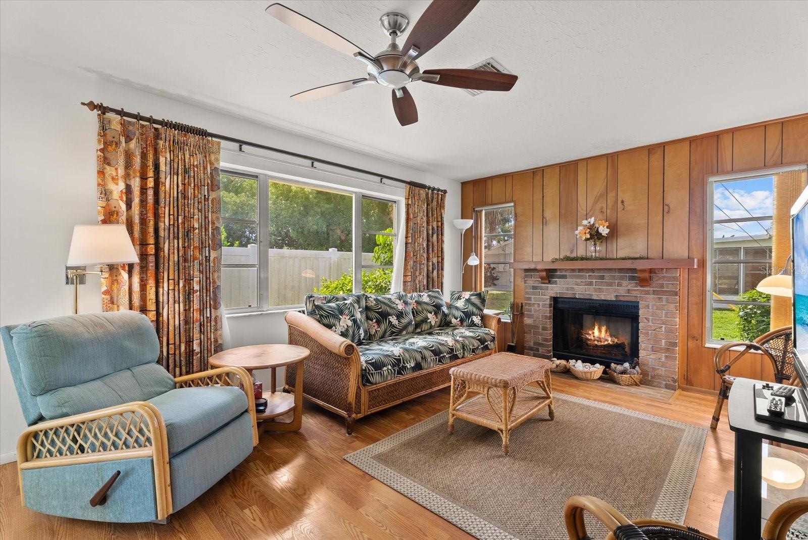 3378 KENMORE DR — photo 5
