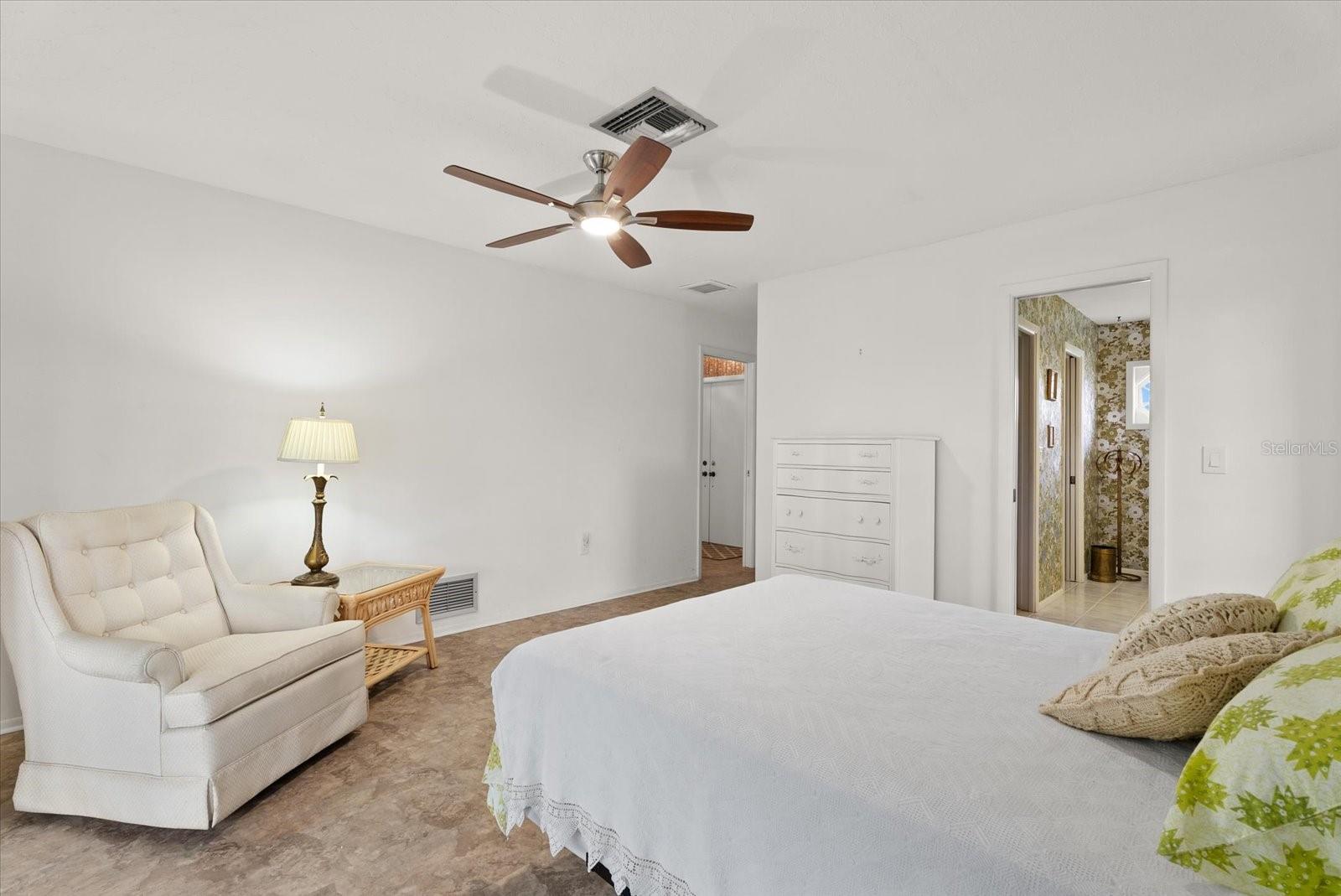 3378 KENMORE DR — photo 18